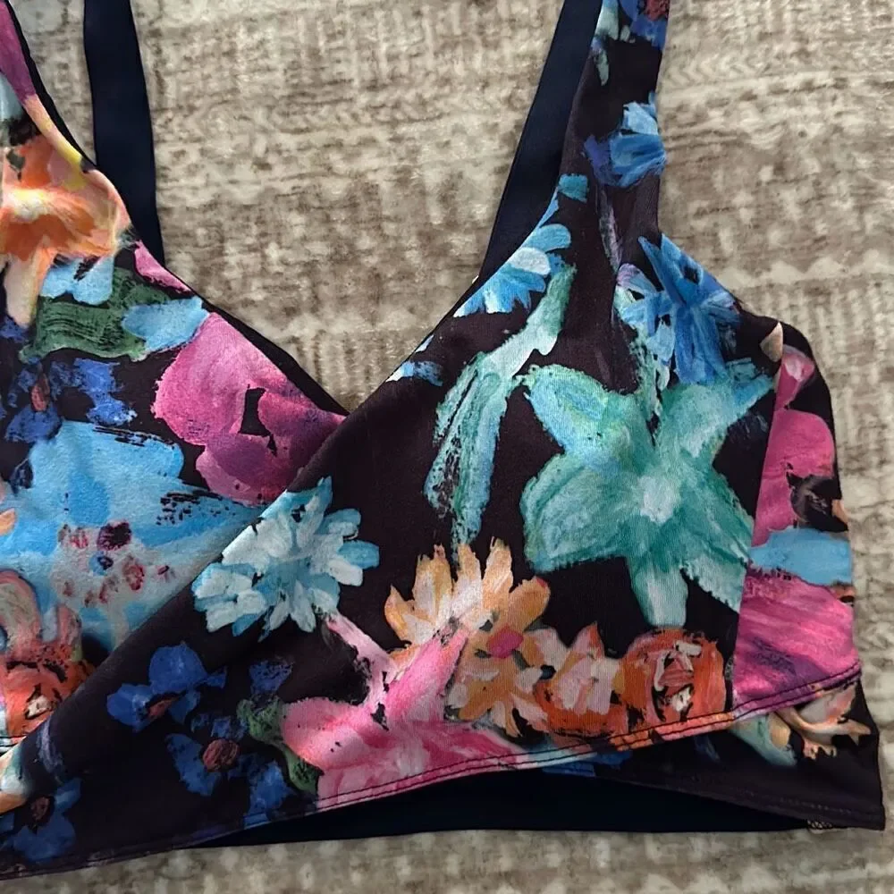 Studio By Capezio Size Medium multicolor floral print sports bra